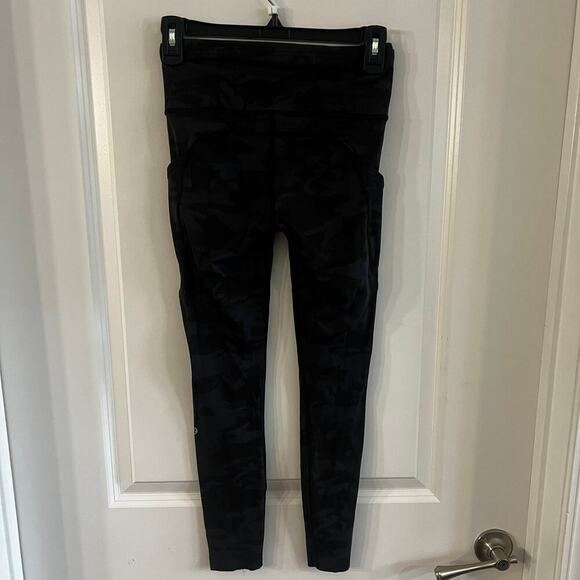 Lululemon Fast and Free Tight II 25" *Non-Reflective Nulux Size 4 - Picture 3 of 6